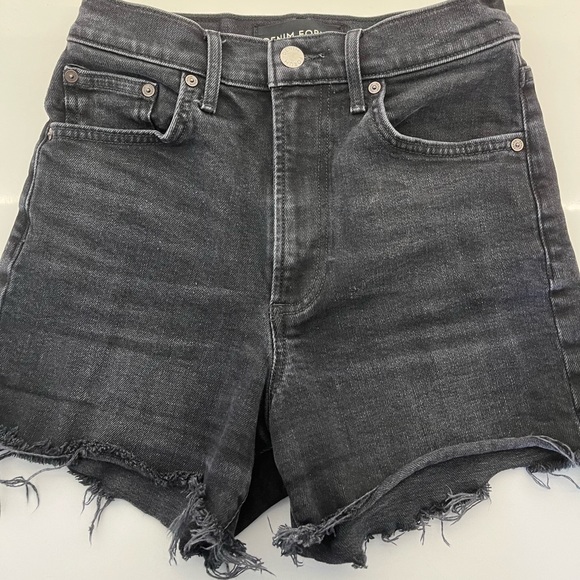 Denim Forum The Arlo Short - Picture 1 of 6